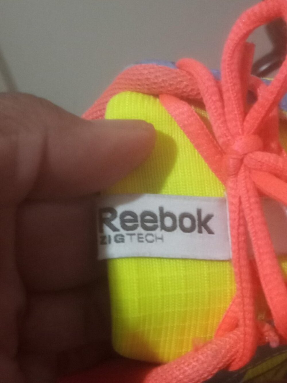 Reebok Zigtech V60564 Women's Running Shoes Size 8 Yellow Blue Pink - Picture 7 of 13